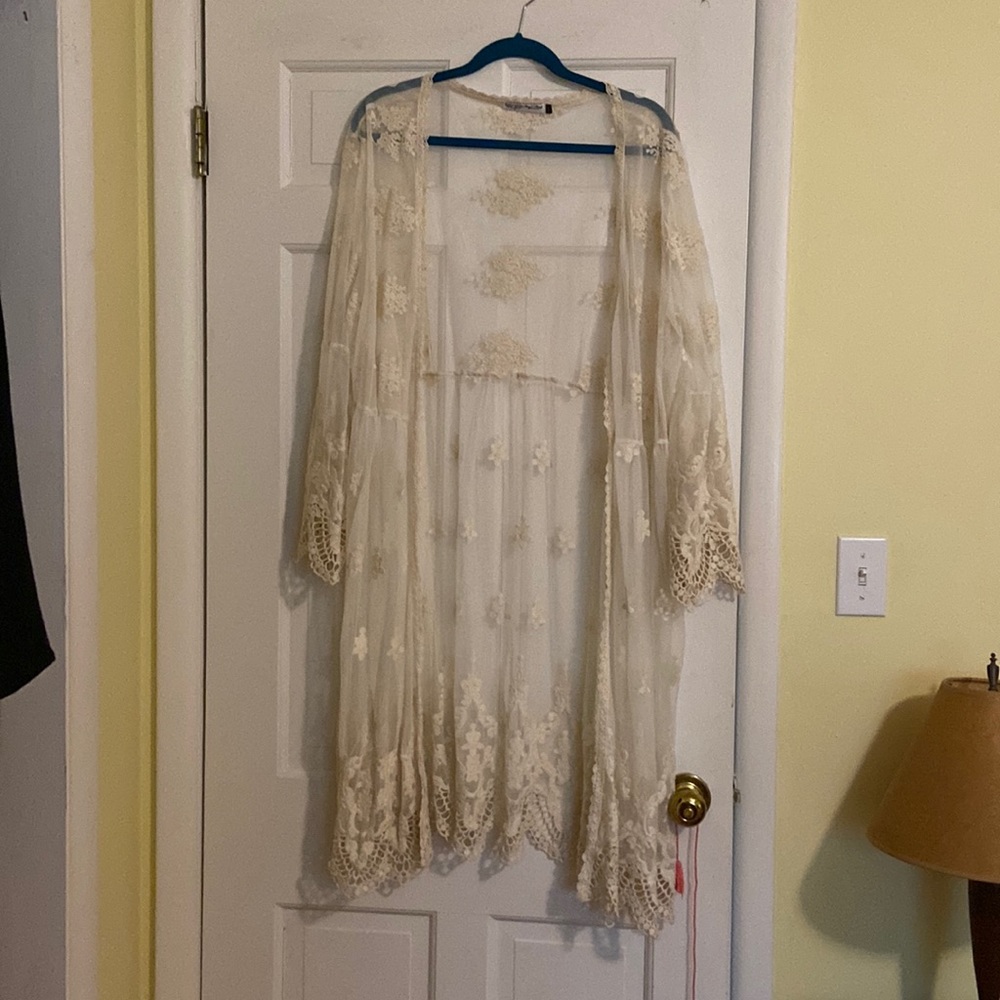 Gorgeous Lace cover-up/jacket